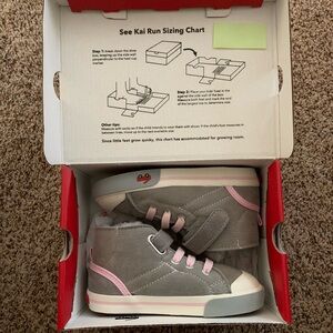 NIB SeeKaiRun.Size 10 toddler girls winter ankle boot.
